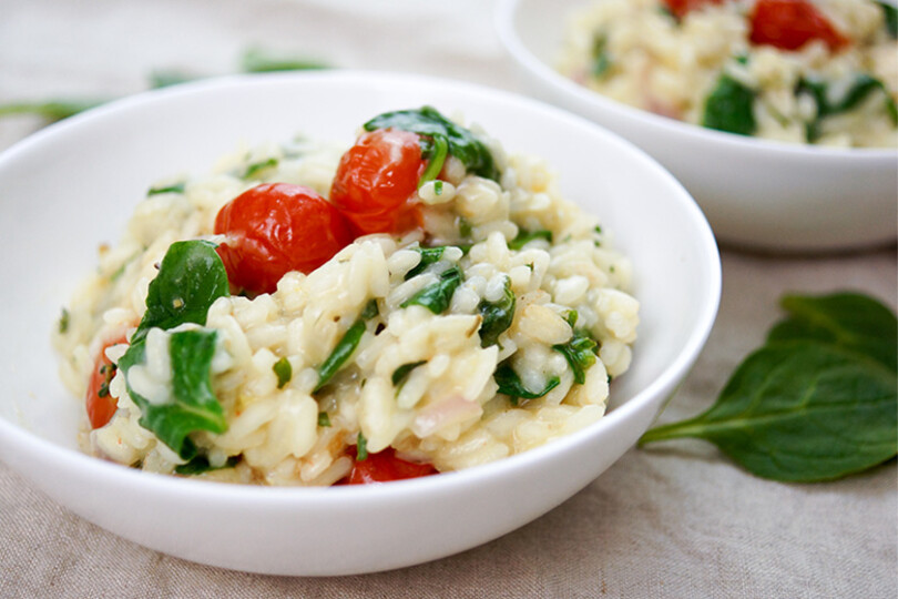 Zitronen-Risotto mit Cherry-Tomaten und Spinat, frische Kraüter, Glutenfrei