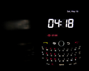 Uhr Smartphone nachts