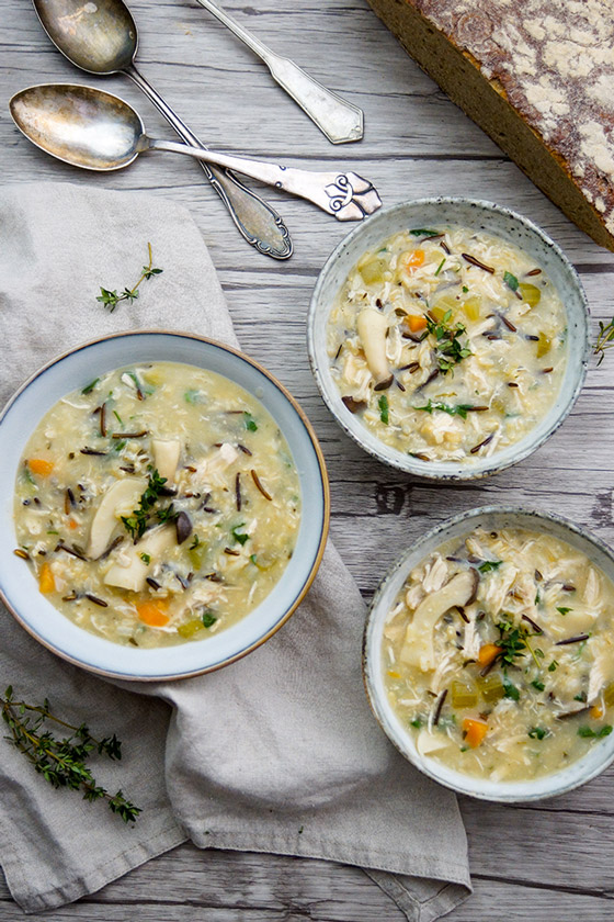 Hühner-Reis-Suppe mit Pilzen Low Fat Rezept von Elle Republic