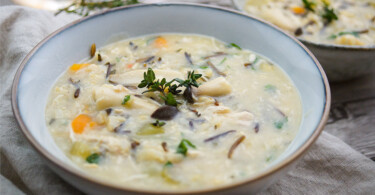 Hühner-Reis-Suppe mit Pilzen Rezept, Low Fat von Elle Republic
