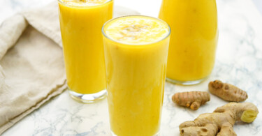 Ingwer-Kurkuma-Ananas Smoothie Rezept