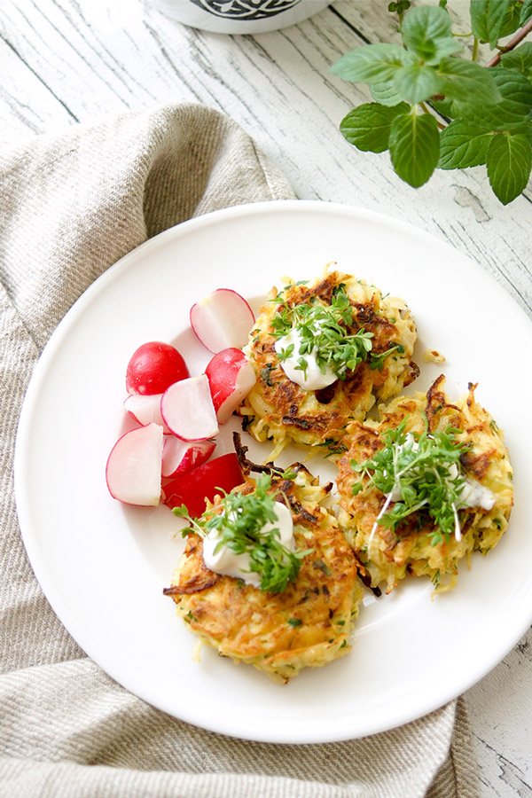 Low-Carb glutenfrei Sellerie-Rösti mit Kichererbsenmehl und Dill