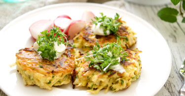 Low-Carb glutenfrei Sellerie-Rösti mit Kichererbsenmehl und Dill