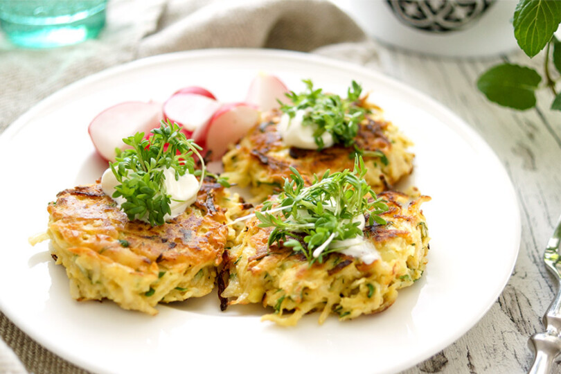 Low-Carb glutenfrei Sellerie-Rösti mit Kichererbsenmehl und Dill