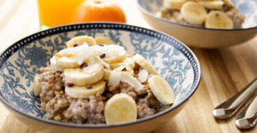 Geröstetes Buchweizen Porridge Rezept mit Bananen, Kasha-Porridge, Glutenfrei, Vegan, Gesund, Low-Fat, Elle Republic