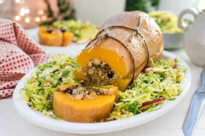 Veganes Weihnachtsrezept : Gefüllter Kürbis mit Quinoa, Grünkohl, Kichererbsen & Cranberries