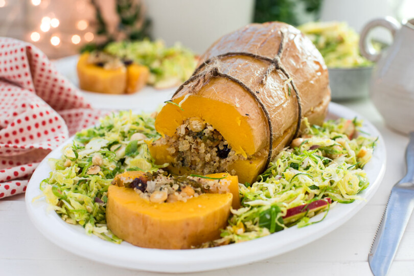 Veganes Weihnachtsrezept : Gefüllter Kürbis mit Quinoa, Grünkohl, Kichererbsen & Cranberries